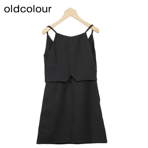 oldcolour黑色吊带连衣裙秋季新款V领气质百搭短裙女O33104149 商品图1
