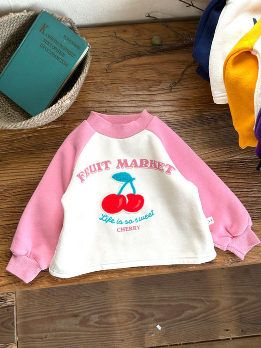 【冬季加绒卫衣！宽松舒适】秋冬儿童加绒加厚撞色洋气套头保暖卫衣，卡通圆领长袖女宝宝男童装，螺纹领口 贴合颈部，毛巾绣 帅气有型 螺纹下摆 合身版型lm 商品图4