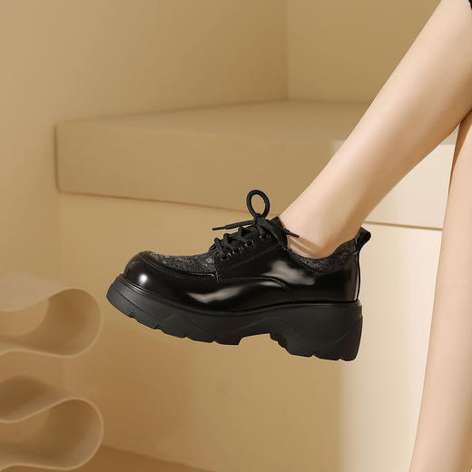23年秋冬新款欧美风牛仔拼接系带乐福鞋超轻厚底JK制服鞋T23CM34401 商品图4