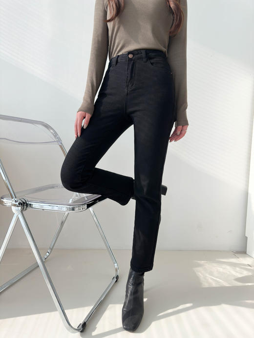 遮胯显瘦的九分烟管裤，高腰穿上显高显腿直！定制高弹牛仔布，适中厚度很适合秋冬穿，无紧绷感不卡裆，配打底衫、衬衫、毛衣、大衣、羽绒服都很好看！黑色/复古蓝 S/M/L/XL 商品图2