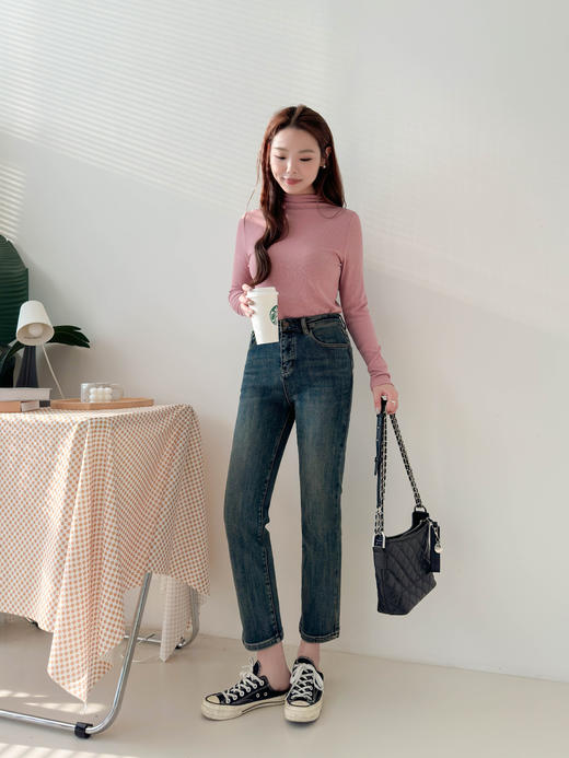 遮胯显瘦的九分烟管裤，高腰穿上显高显腿直！定制高弹牛仔布，适中厚度很适合秋冬穿，无紧绷感不卡裆，配打底衫、衬衫、毛衣、大衣、羽绒服都很好看！黑色/复古蓝 S/M/L/XL 商品图7