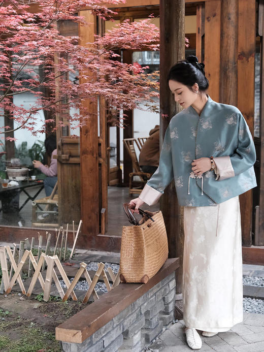 盛唐牡丹 | 真丝提花花香引蝶一片式半裙(不夹棉) 商品图1