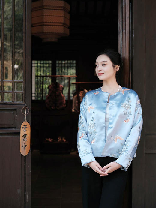 微瑕秒杀| 盛唐牡丹 |真丝手推绣外套短款/白色蝶恋花真丝里布 [特价品](特殊商品不退不换) 商品图0