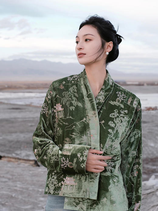 盛唐牡丹 |如意湖亭丝绒手推绣外套 商品图0