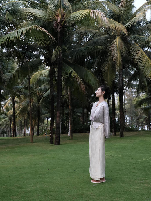 盛唐牡丹 | 粉色蝶恋花/紫色喜鹊缠枝真丝提花褶皱上衣 商品图8