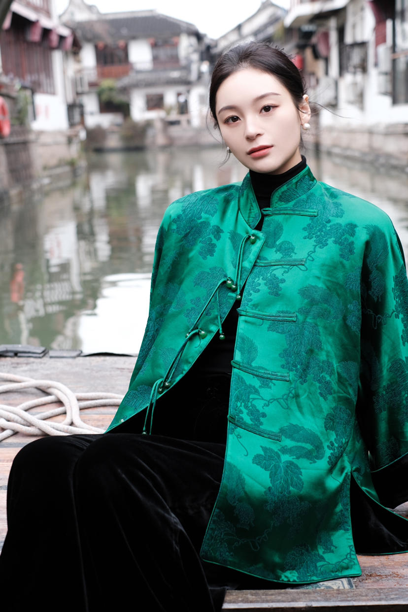 盛唐牡丹 |双面松鼠葡萄纹女外套/丝绒正反两穿 (不夹棉)