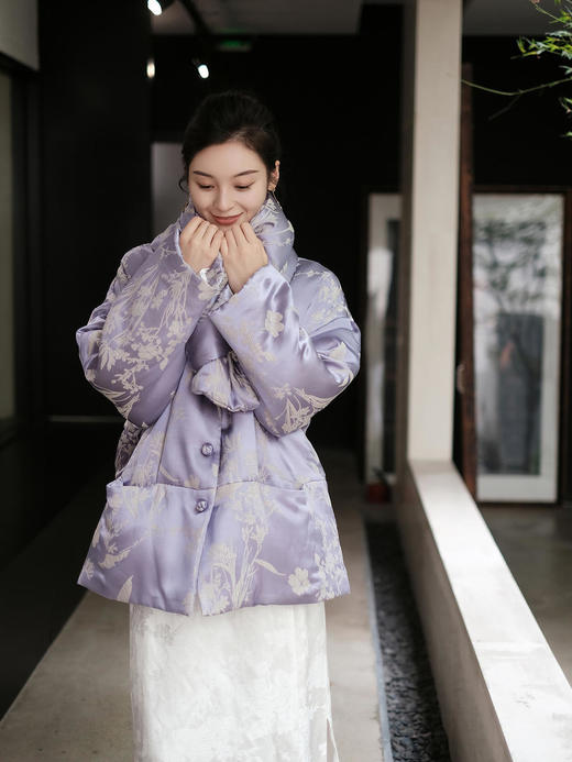 盛唐牡丹|真丝提花蕙兰纹夹绵棉服(配围巾) 商品图6