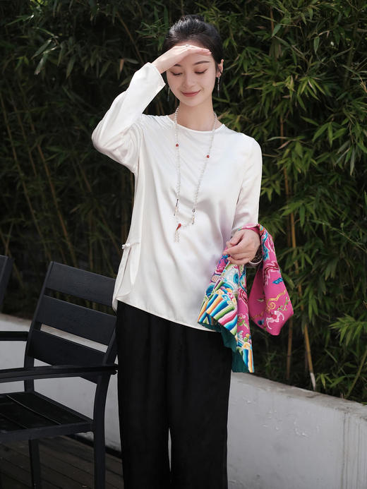 盛唐牡丹 | 真丝绸缎圆领上衣 商品图1