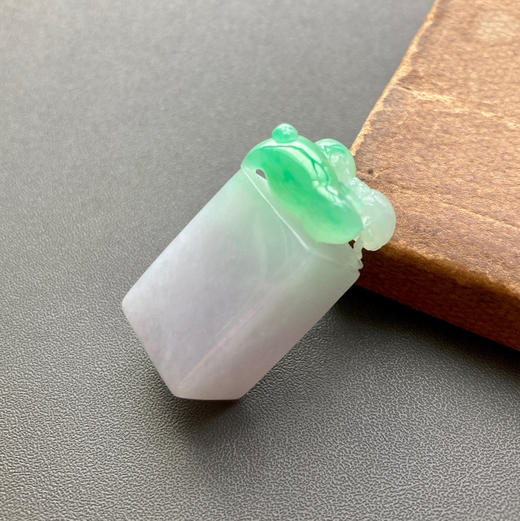 糯冰种阳绿翡翠印章 商品图2