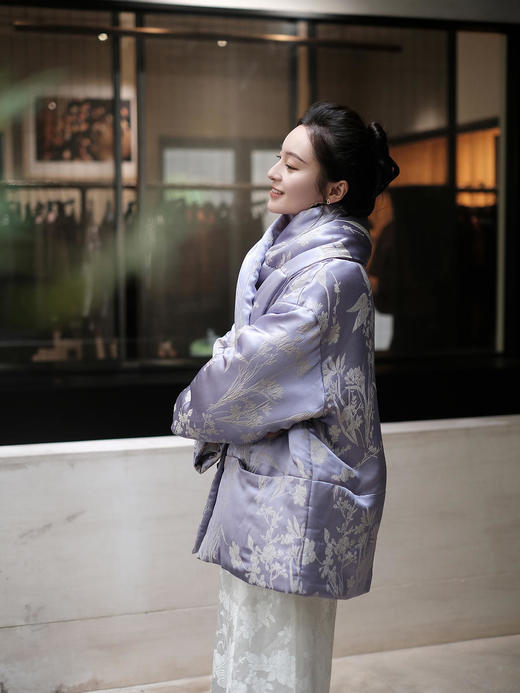 盛唐牡丹|真丝提花蕙兰纹夹绵棉服(配围巾) 商品图10