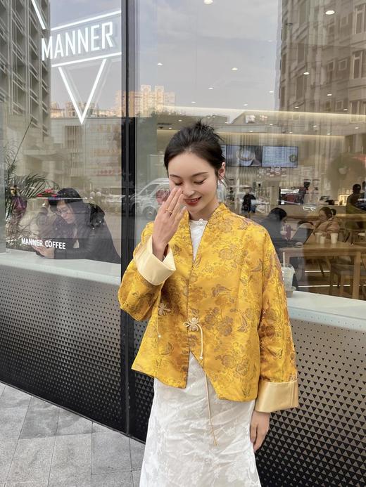 瑕疵| 盛唐牡丹 | 花香引蝶真丝宋锦新中式外套 (不夹棉)[特价品](特殊商品不退不换) 商品图3