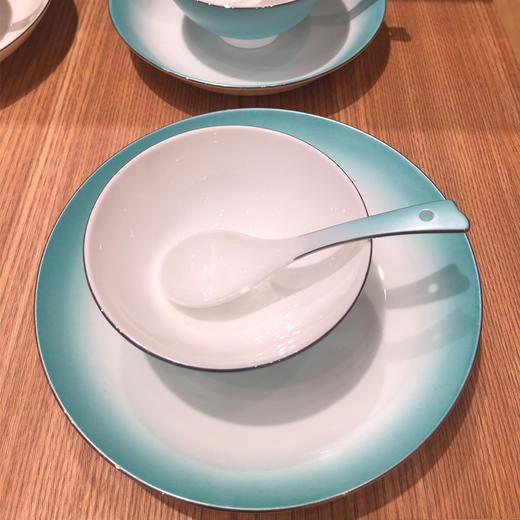 品物攸宜唐山骨瓷手绘素锦4人用12头中式套装餐具（蓝绿+白）礼盒装 商品图1