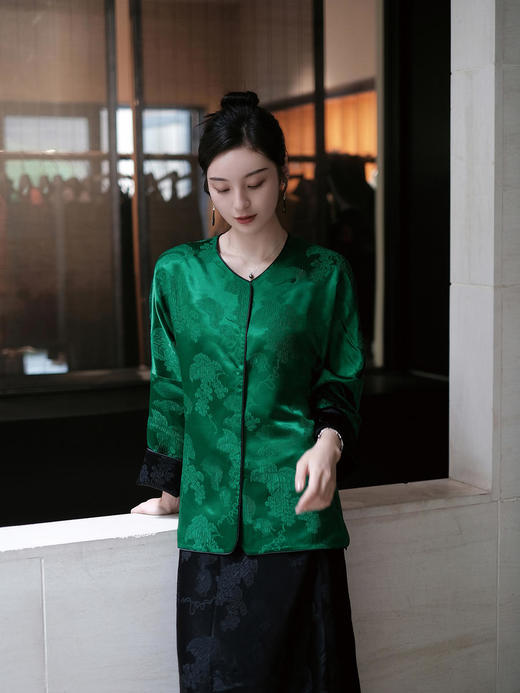 盛唐牡丹 | 真丝冠乐绉松鼠葡萄纹双面穿外套 商品图1