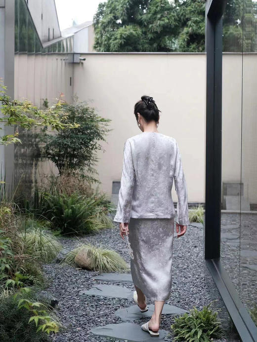 盛唐牡丹 |真丝提花缠枝喜鹊纹半裙 商品图4