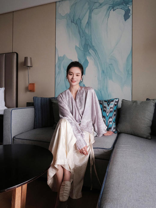 盛唐牡丹 | 粉色蝶恋花/紫色喜鹊缠枝真丝提花褶皱上衣 商品图9