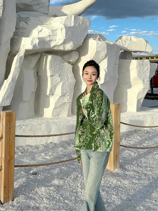 盛唐牡丹 |如意湖亭丝绒手推绣外套 商品图4