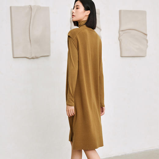 玳莎无袖宽肩毛衣连衣裙2023新款冬季不对称设计感小众中长款裙子  DD35101 商品图3