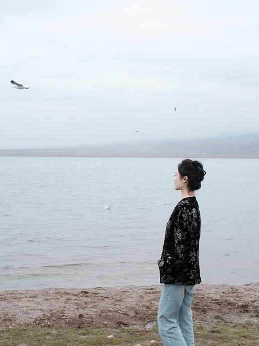 盛唐牡丹 |如意湖亭丝绒花扣外套 商品图4