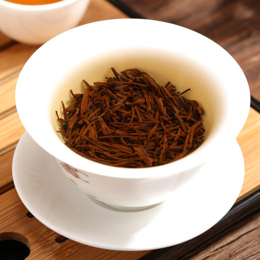 【质农】候达正山小种200克*2罐装（送礼袋）色泽乌润 锋芒俊秀 怡人醇柔 甘甜润心 商品图4