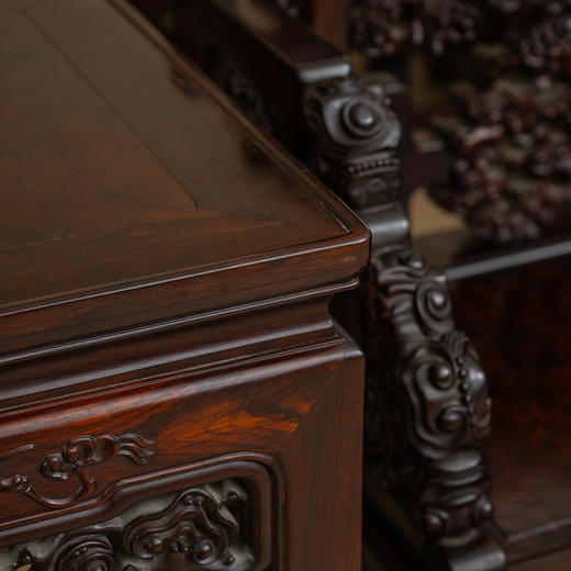 二十世纪 红木镶云石瘿木座面透雕灵芝纹扶手椅成堂（八椅四几） 商品图3