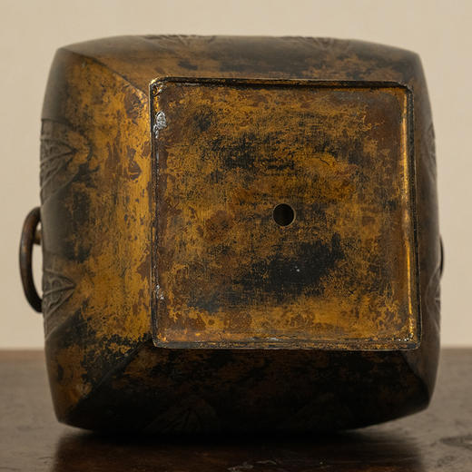 清 铜兽面蕉叶纹环耳方尊（一对） 商品图3