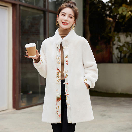 高贵妈妈冬装新款，中年女士水貂绒大衣短款中老年秋冬皮外套HR-ARE3398 商品图3