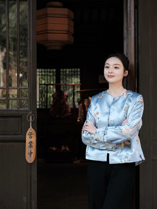 微瑕秒杀| 盛唐牡丹 |真丝手推绣外套短款/白色蝶恋花真丝里布 [特价品](特殊商品不退不换) 商品图1