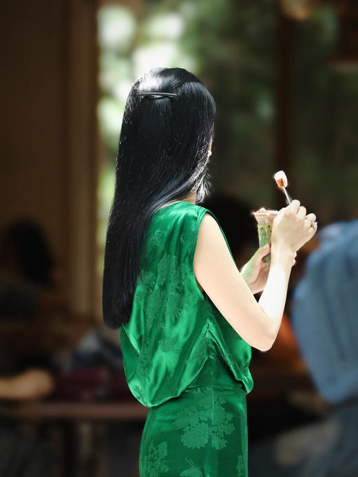 盛唐牡丹 |真丝梅兰竹菊荡领长裙 商品图6