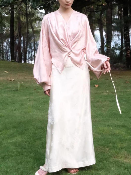 盛唐牡丹 | 粉色蝶恋花/紫色喜鹊缠枝真丝提花褶皱上衣 商品图3