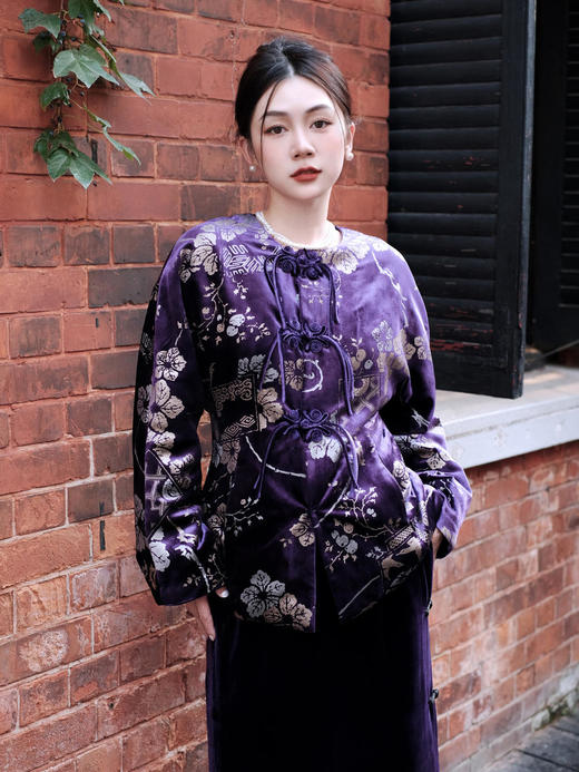 盛唐牡丹 |丝绒烫银对襟夹绵女外套-紫色 商品图1