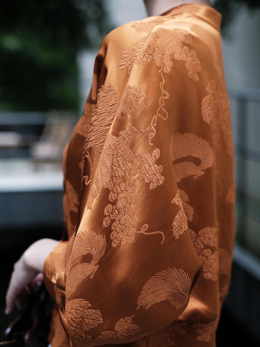 盛唐牡丹 |真丝冠乐绉焦糖色对襟上衣 商品图2