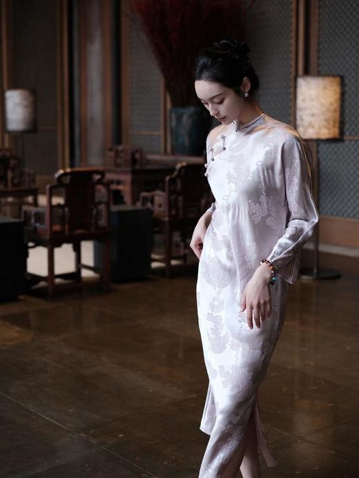 盛唐牡丹 |淡粉松鼠葡萄真丝斜襟旗袍裙 商品图1