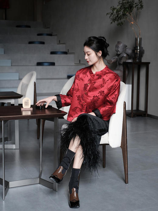 盛唐牡丹 |朱樱红蝶恋花漳绒外套 商品图6