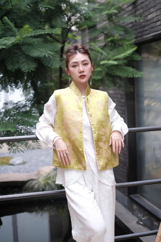 盛唐牡丹 |芙蓉翠鸟真丝提花双面穿马甲(夹棉） 商品图0