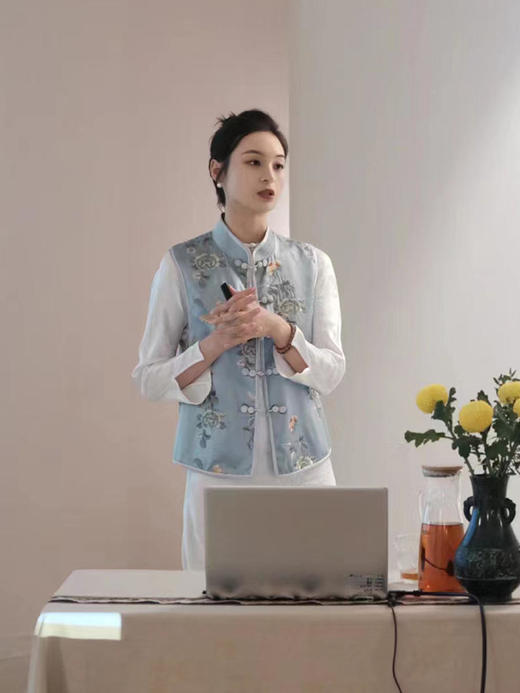 瑕疵| 盛唐牡丹|手推绣立领盘扣对襟马甲 [特价品](特殊商品不退不换) 商品图1