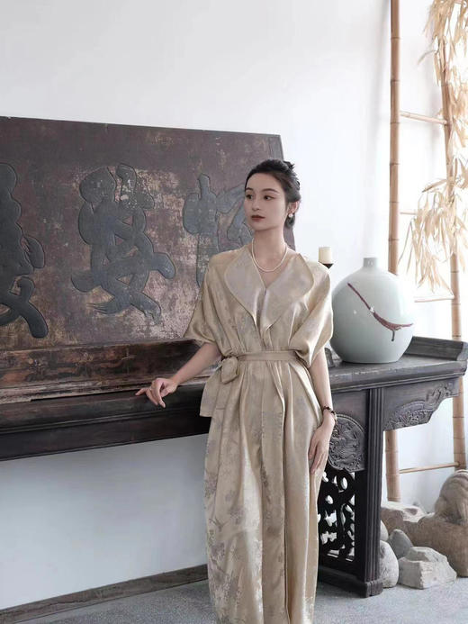 盛唐牡丹 |真丝提花香槟金喜上眉梢连衣裙(配腰带) 商品图7