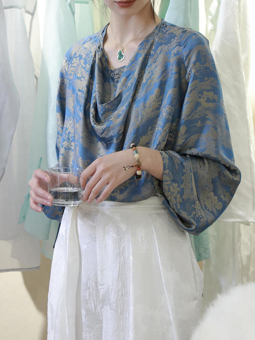 盛唐牡丹 |深蓝清明上河图真丝提花荡领女上衣 商品图4