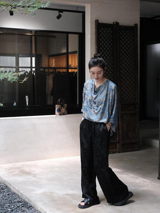 盛唐牡丹 |真丝提花蝶恋花松紧腰女裤 黑色/白色 商品图6