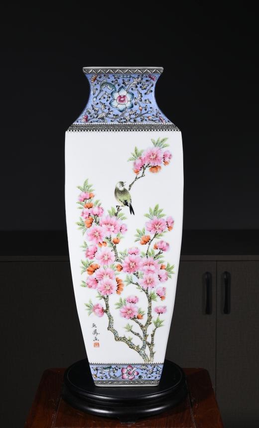 粉彩水点桃花水点紫藤四方瓶 商品图0