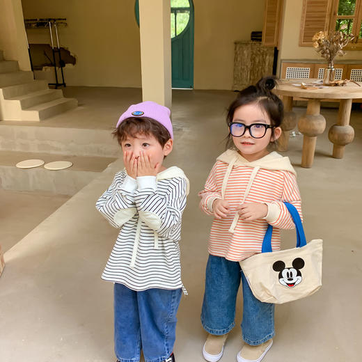 【韩版连帽条纹卫衣！时尚又俏皮】女童秋装卫衣韩版小童男童条纹宽松上衣，韩国童装无帽绳设计，更显清新自然。让女童自信穿出时尚态度，轻松展现休闲魅力lm 商品图3