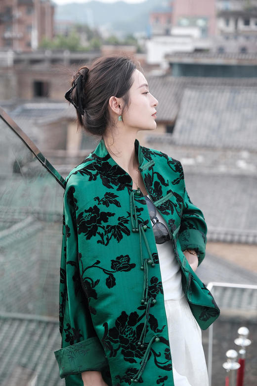 瑕疵|盛唐牡丹 |真丝漳绒祖母绿对襟外套[特价品](特殊商品不退不换) 商品图1