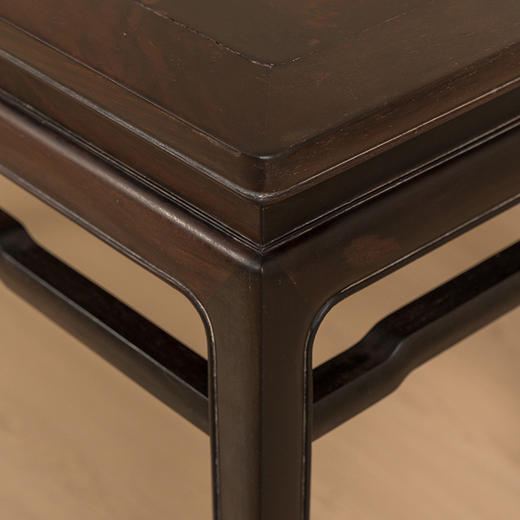 清 红木束腰罗锅枨马蹄腿条桌 商品图2