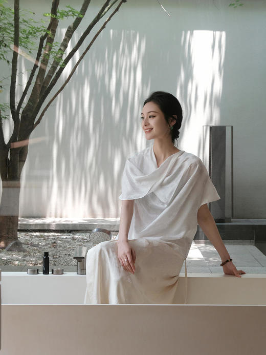 盛唐牡丹 |真丝蝶恋花交叉领上衣 商品图7