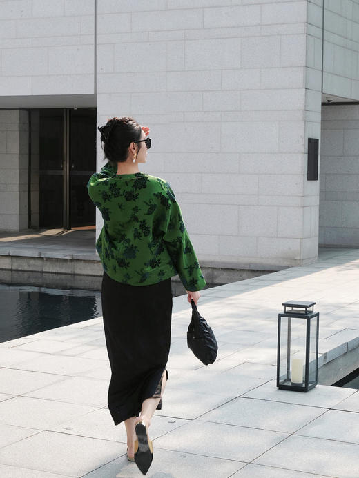 已下架| 真丝漳绒圆领外套(绿色) 商品图7