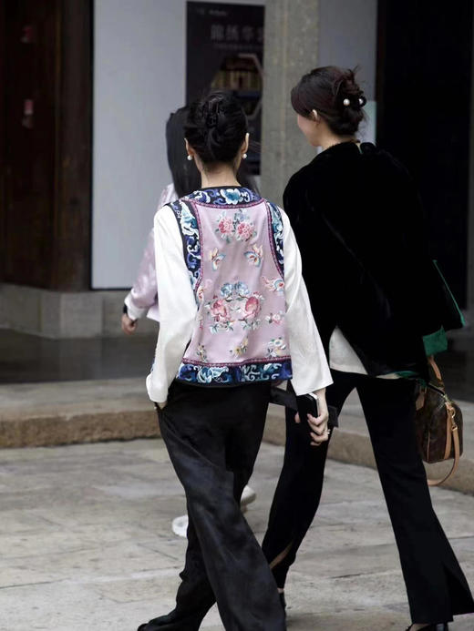 下架|高货限量款| 盛唐牡丹 |重缎真丝三蓝绣坎肩 [特价品] 商品图3