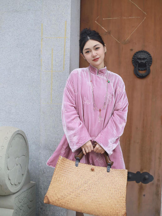 下架不再制作了//盛唐牡丹 |真丝丝绒绣花斜襟上衣 (夹棉) 商品图8