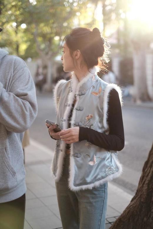 盛唐牡丹 |重磅真丝手推绣水貂毛立领对襟夹棉马甲 商品图0