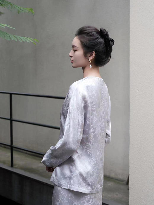 盛唐牡丹 |真丝提花缠枝喜鹊纹上衣 商品图3