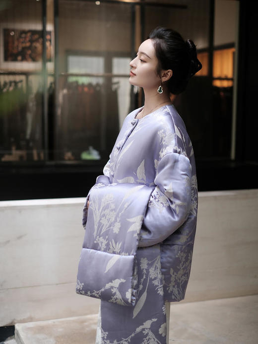 盛唐牡丹|真丝提花蕙兰纹夹绵棉服(配围巾) 商品图5