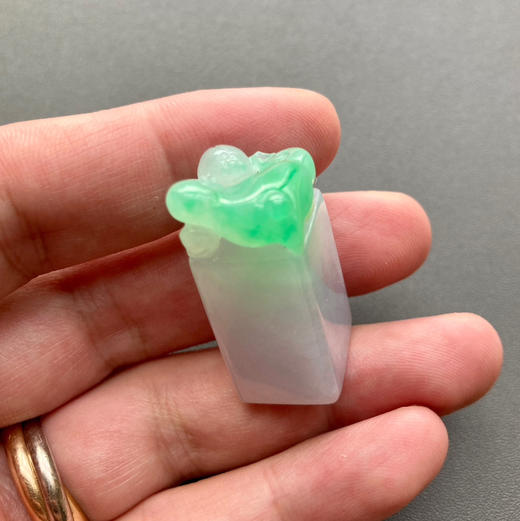 糯冰种阳绿翡翠印章 商品图6